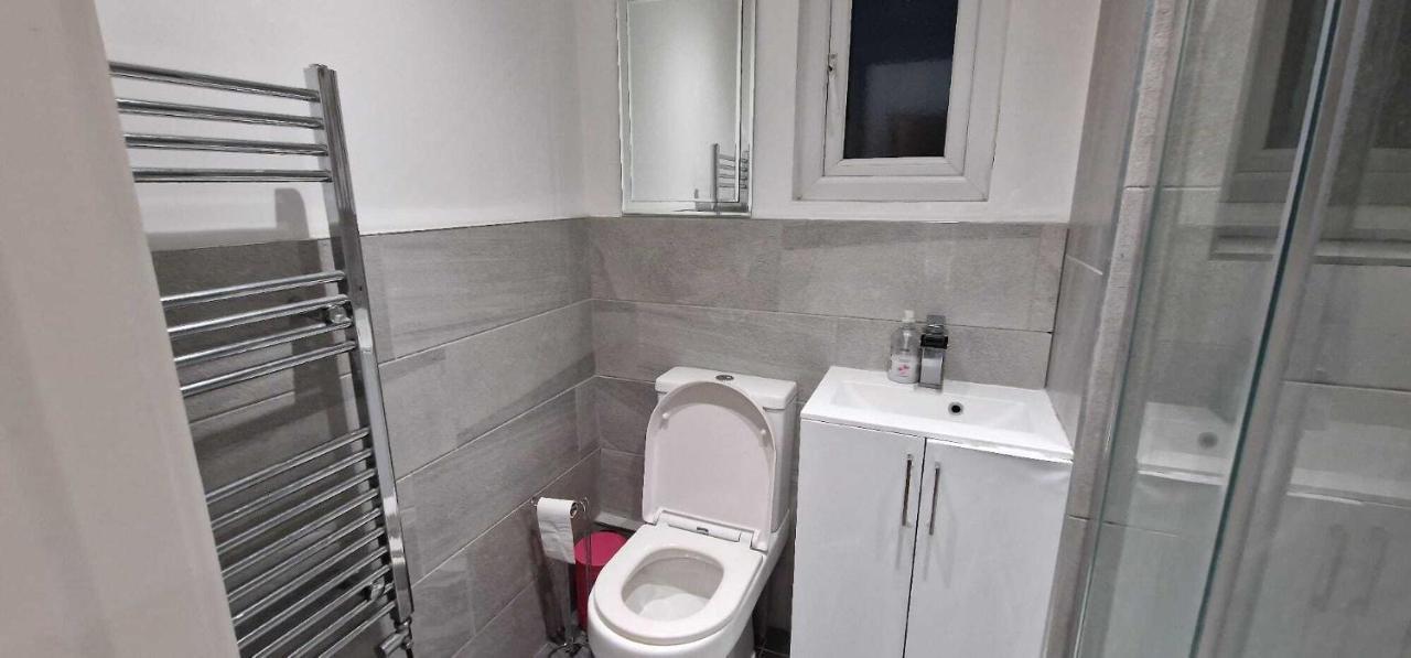 Sapphire Strathnairn Apartment Кардифф Экстерьер фото