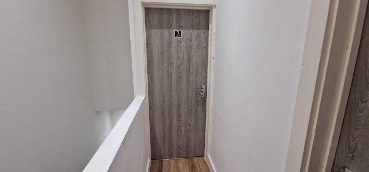 Sapphire Strathnairn Apartment Кардифф Экстерьер фото
