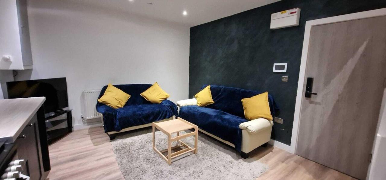 Sapphire Strathnairn Apartment Кардифф Экстерьер фото
